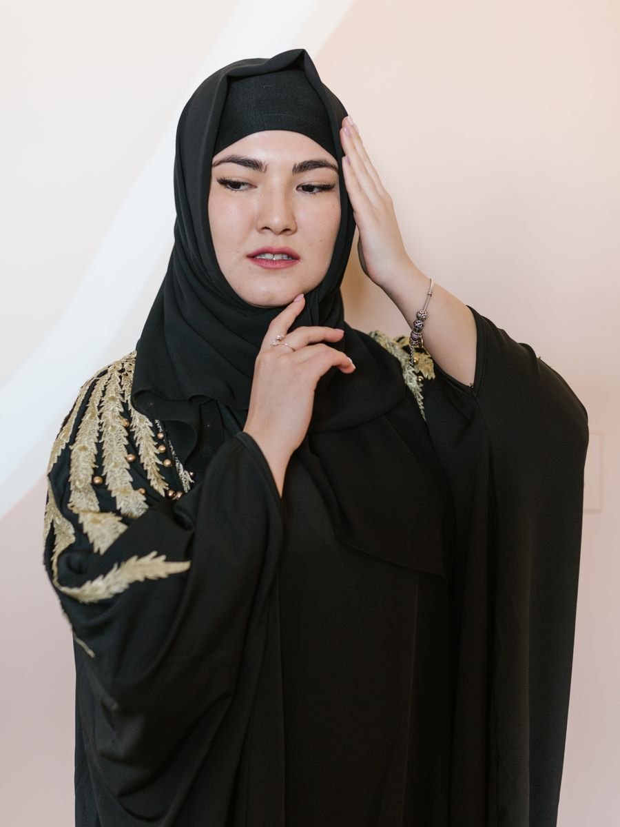 عبای مشکی طلایی مدل V066